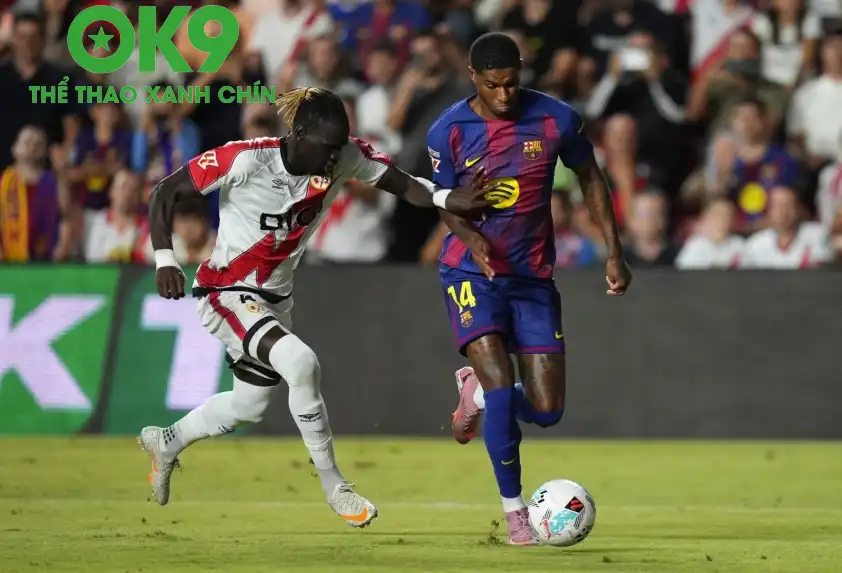Rashford đã thi đấu ba trận mùa này nhưng chưa có nhiều cơ hội thể hiện vì thiếu khoảng trống Rashford đã thi đấu ba trận mùa này nhưng chưa có nhiều cơ hội thể hiện vì thiếu khoảng trống